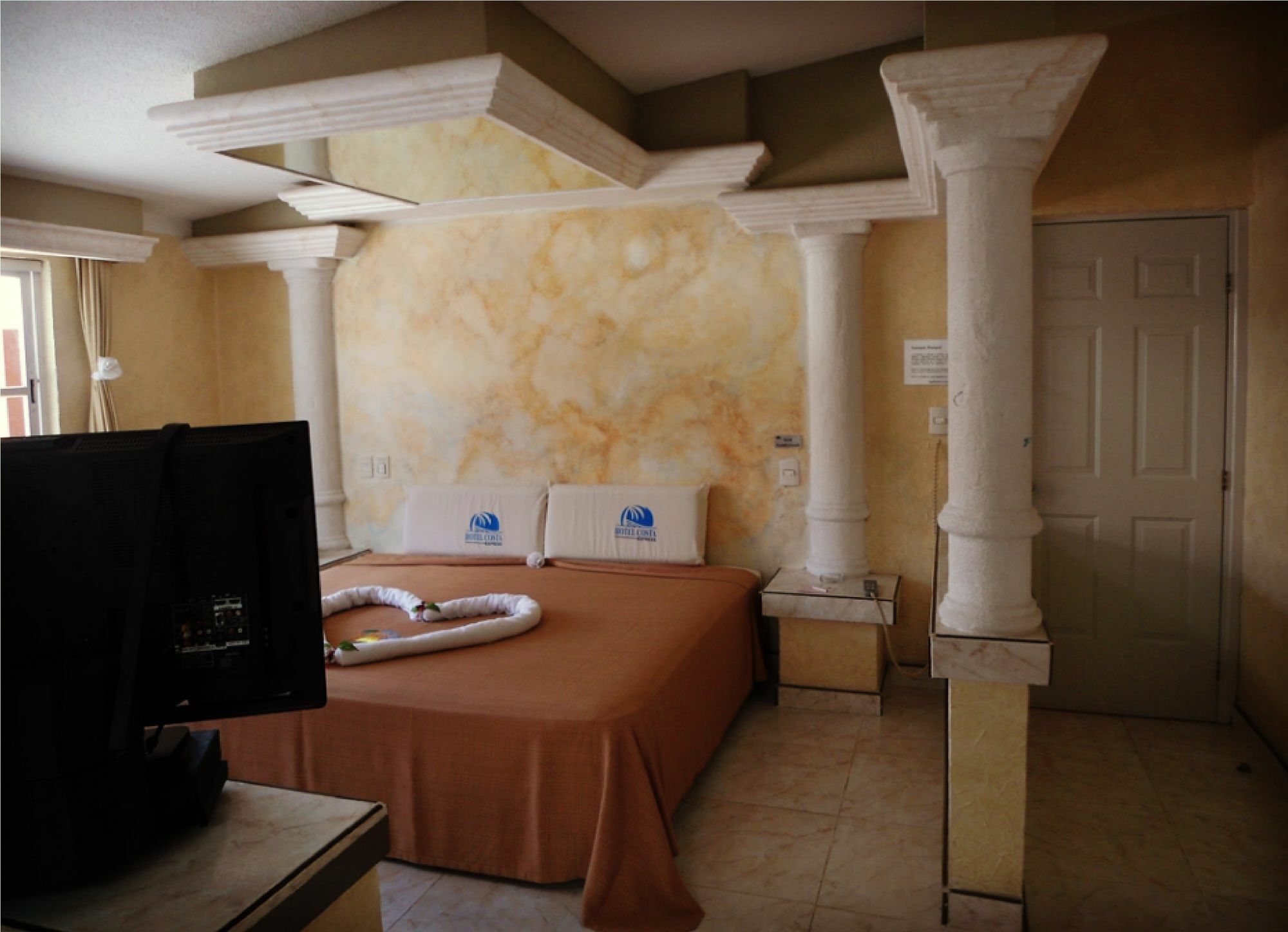 Love hôtel Costa 3*